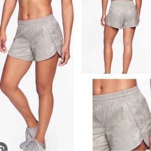 New Athleta Gray Shimmer Camo Racer Run Shorts Lined Size XXS